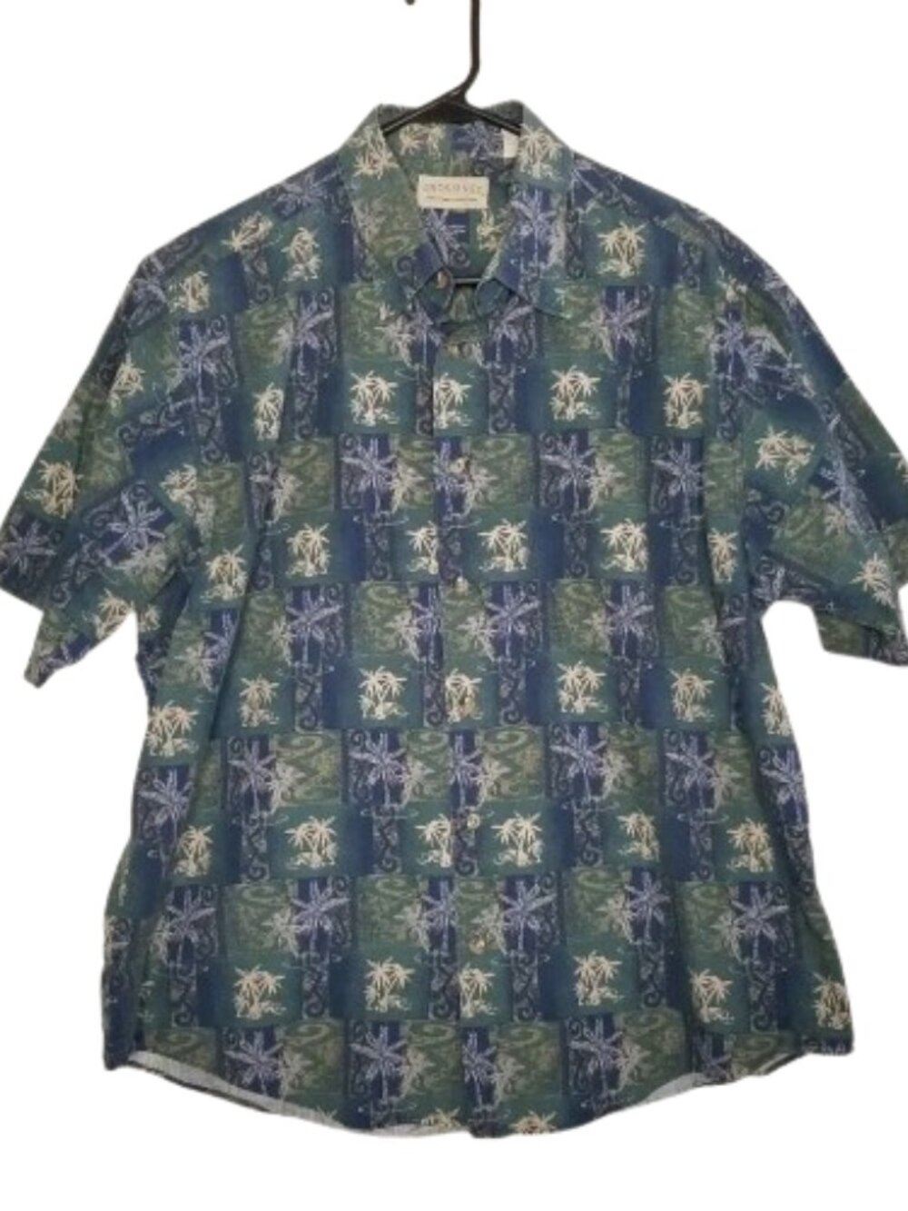 Crossings Hawaiian Casual Button Down Shirt